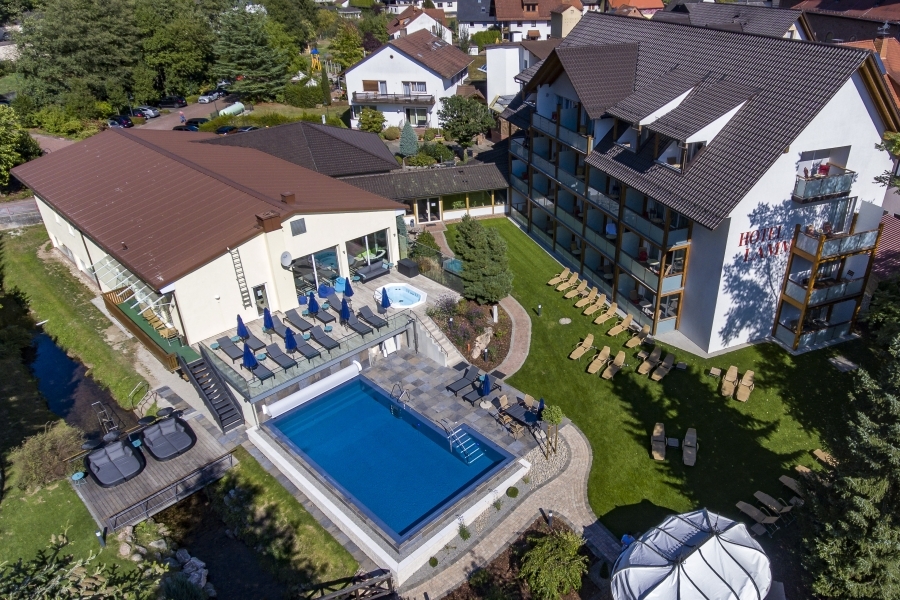 Hotel Lamm Heimbuchental Luftbild Hotel Lamm in Heimbuchental mit Pool