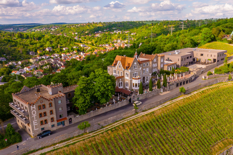 2022_05_30_Steinburg_Terrasse_Geniessermenue_Foto_xtrakt_media (7 von 44)