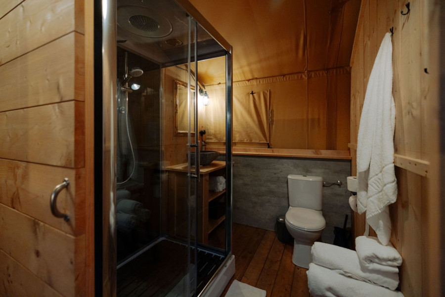 W_Nature Lodge Badezimmer